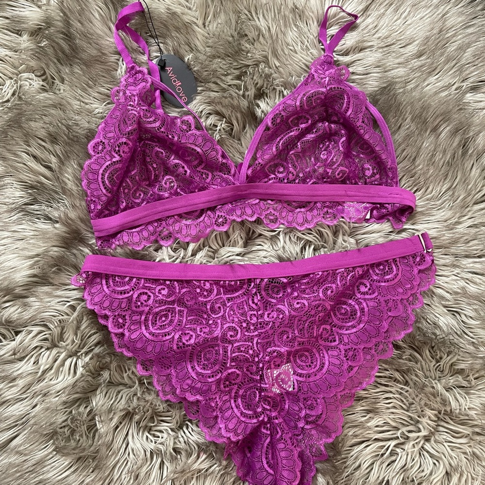 Avidlove Women Sexy Bra and Panty Set Sz (XL) Purple